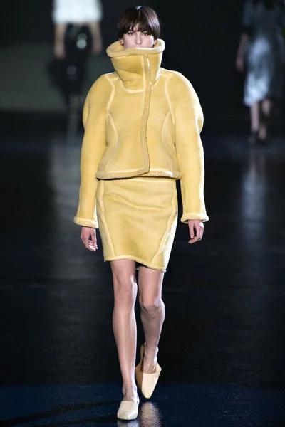 Look 22